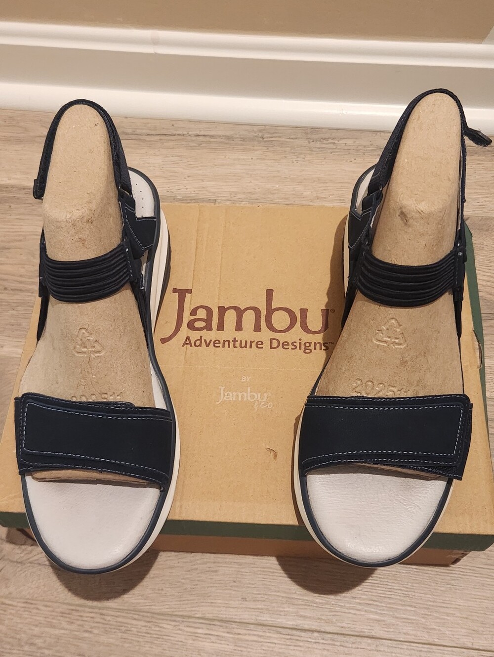 Jambu Navy Adjustable Comfort Sandals St. Tropez 9.5